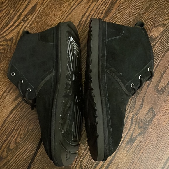 UGG Men's Neumel Shoes - Picture 4 of 8